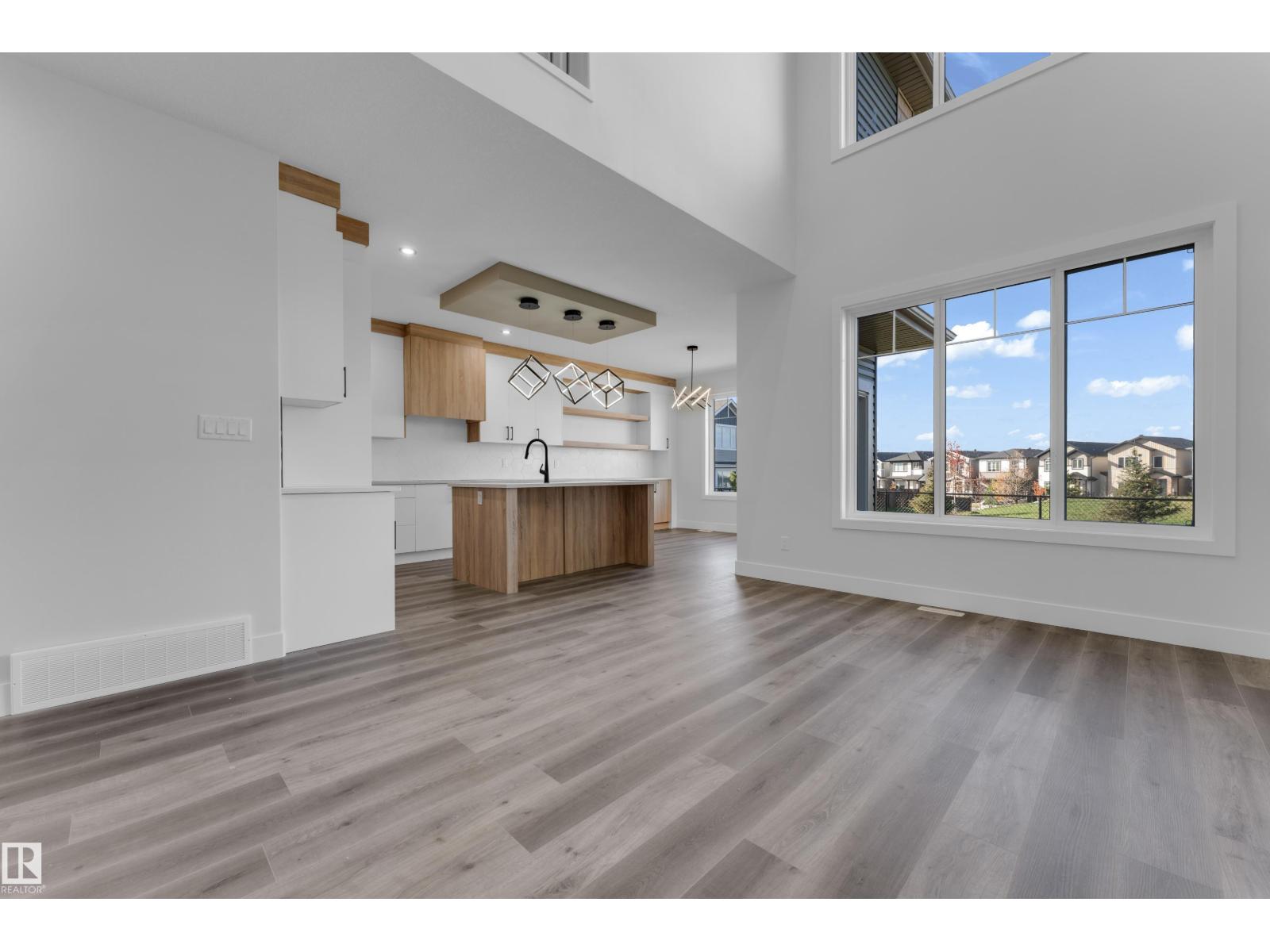 4319 36 St Property Photo 17
