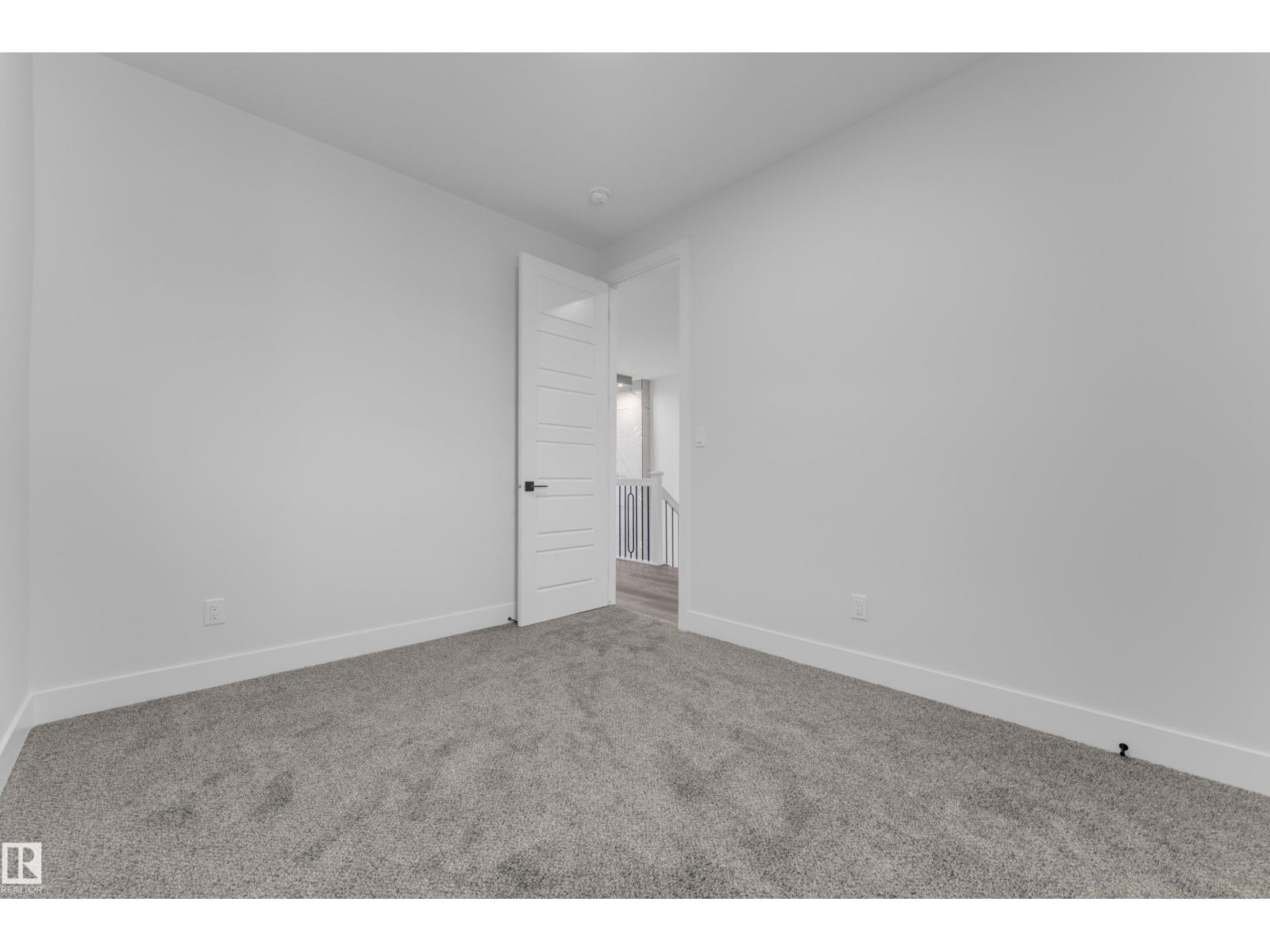 4319 36 St Property Photo 38