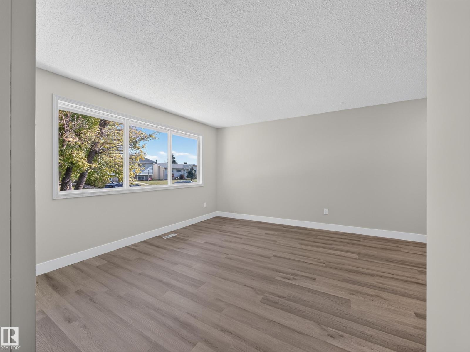15124 88a St Nw Property Photo 17