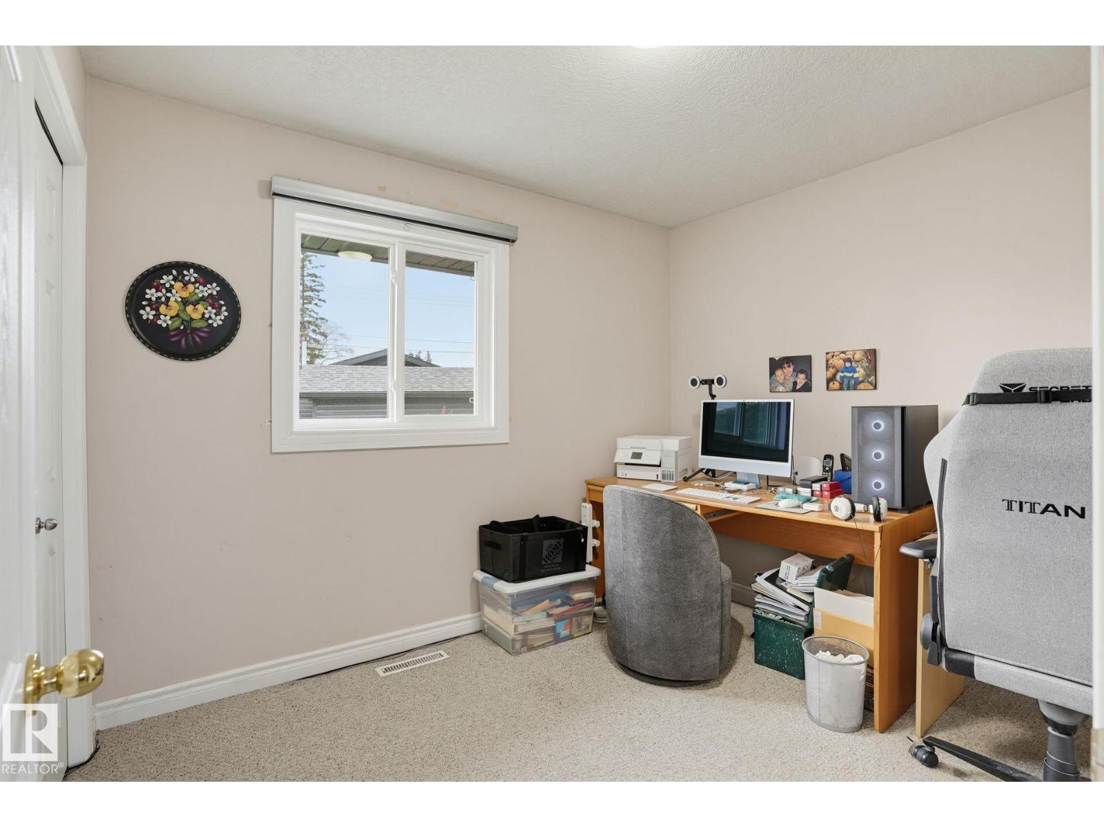 10542 161 St Nw Property Photo 16