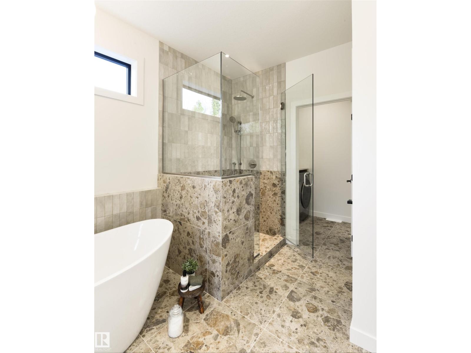 9513 101 St Nw Property Photo 30