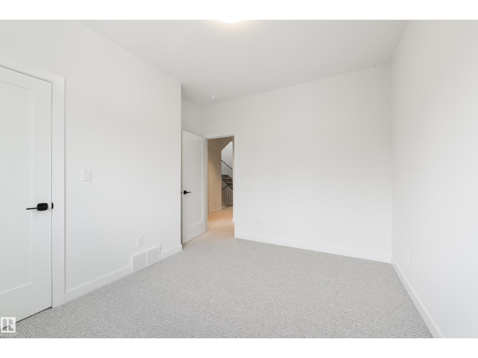 9513 101 St Nw Property Photo 35