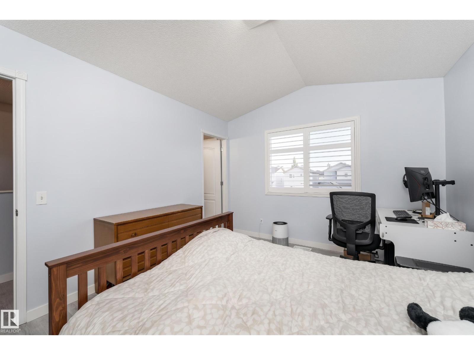 112 Brintnell Bv Nw Property Photo 17