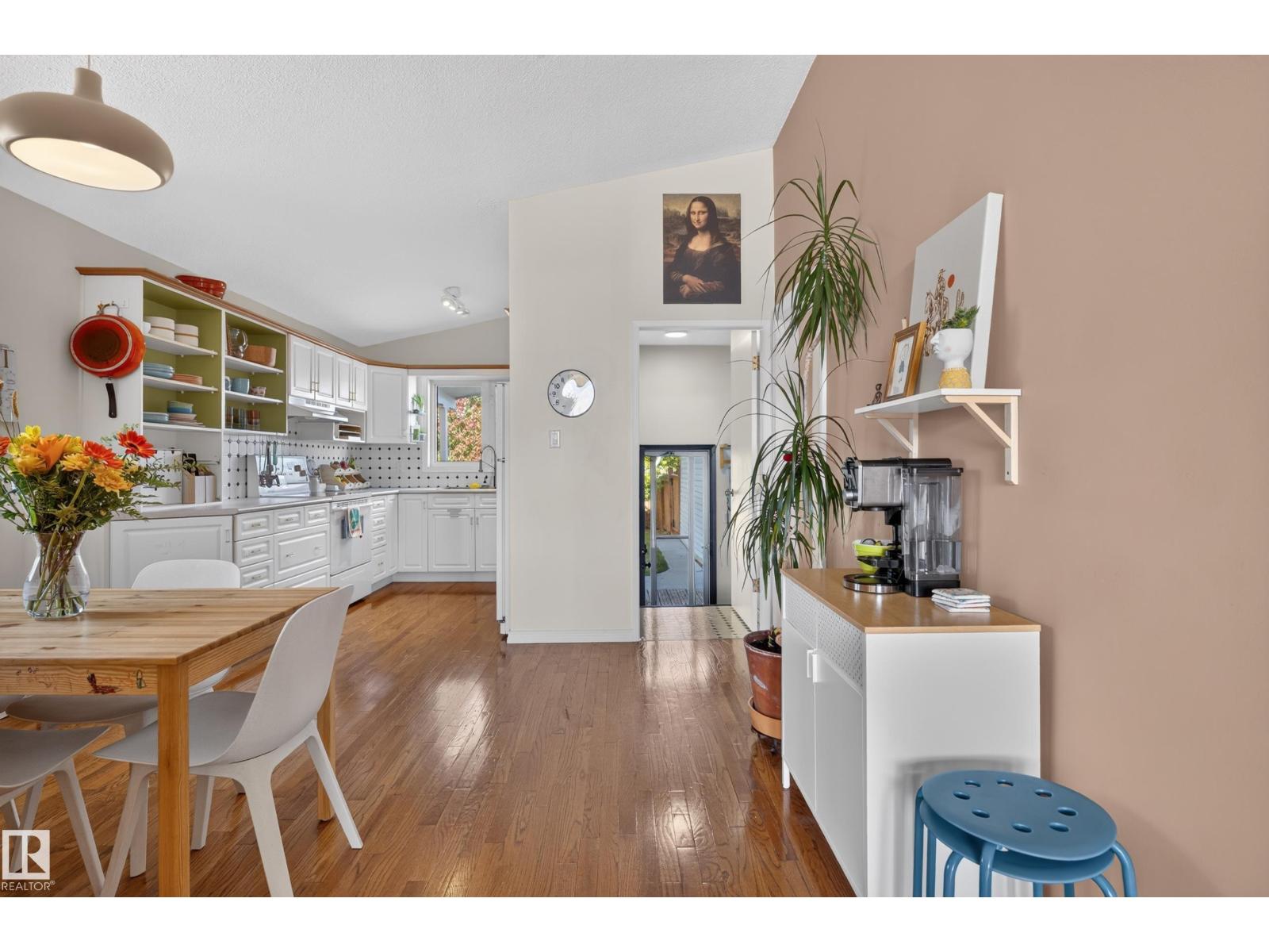 6512 94 Av Nw Property Photo 7