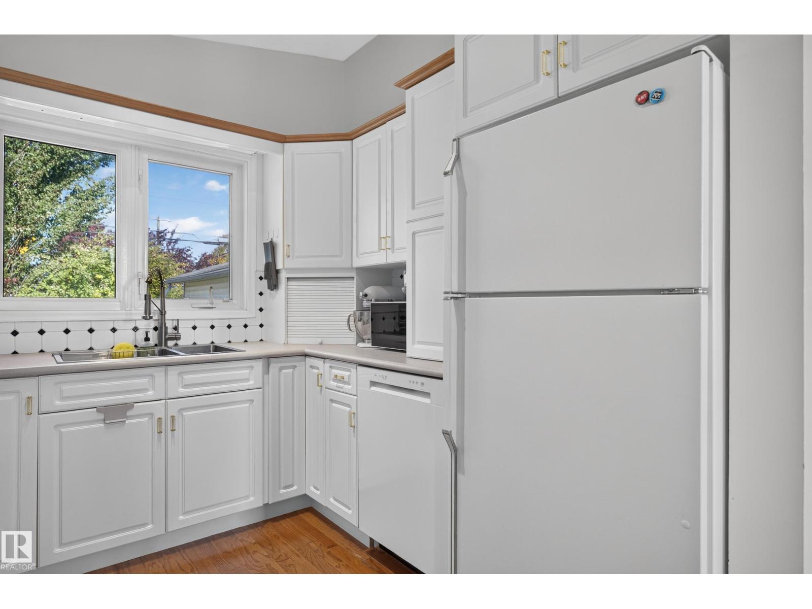 6512 94 Av Nw Property Photo 12