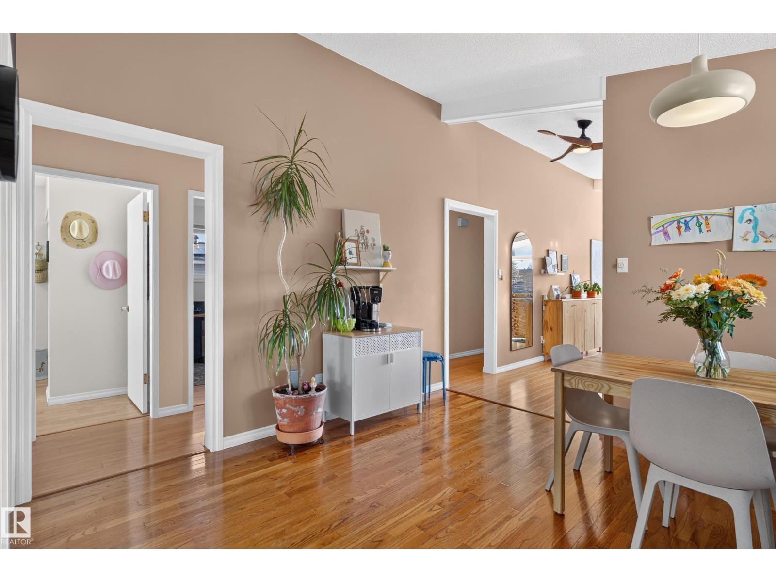 6512 94 Av Nw Property Photo 15
