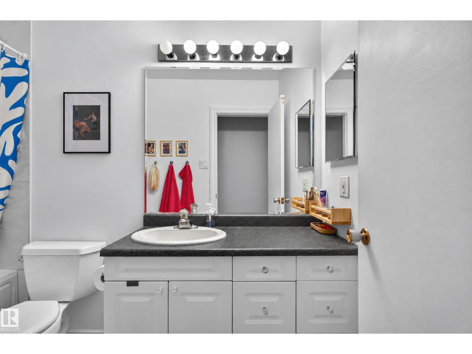 6512 94 Av Nw Property Photo 23