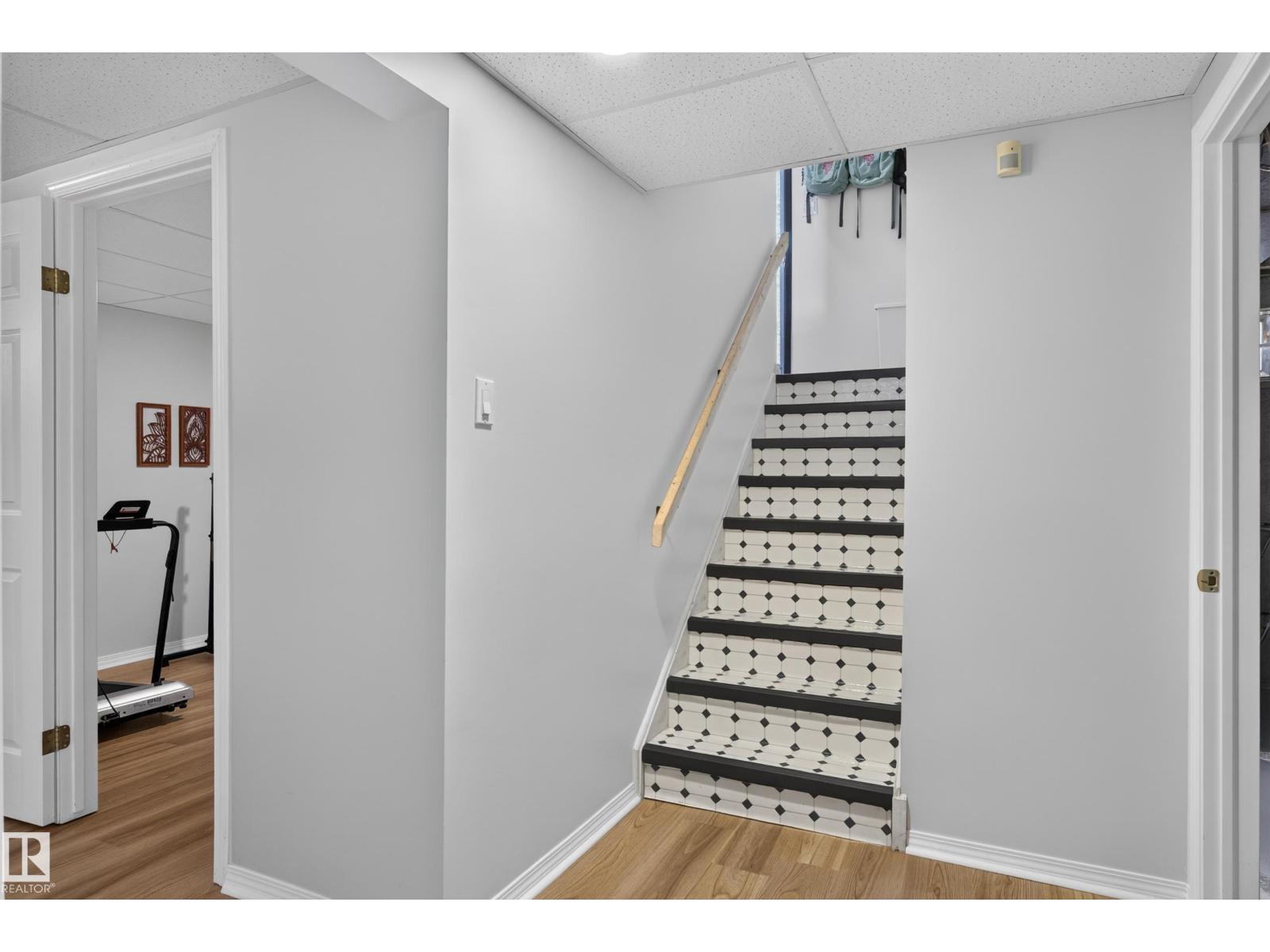 6512 94 Av Nw Property Photo 25