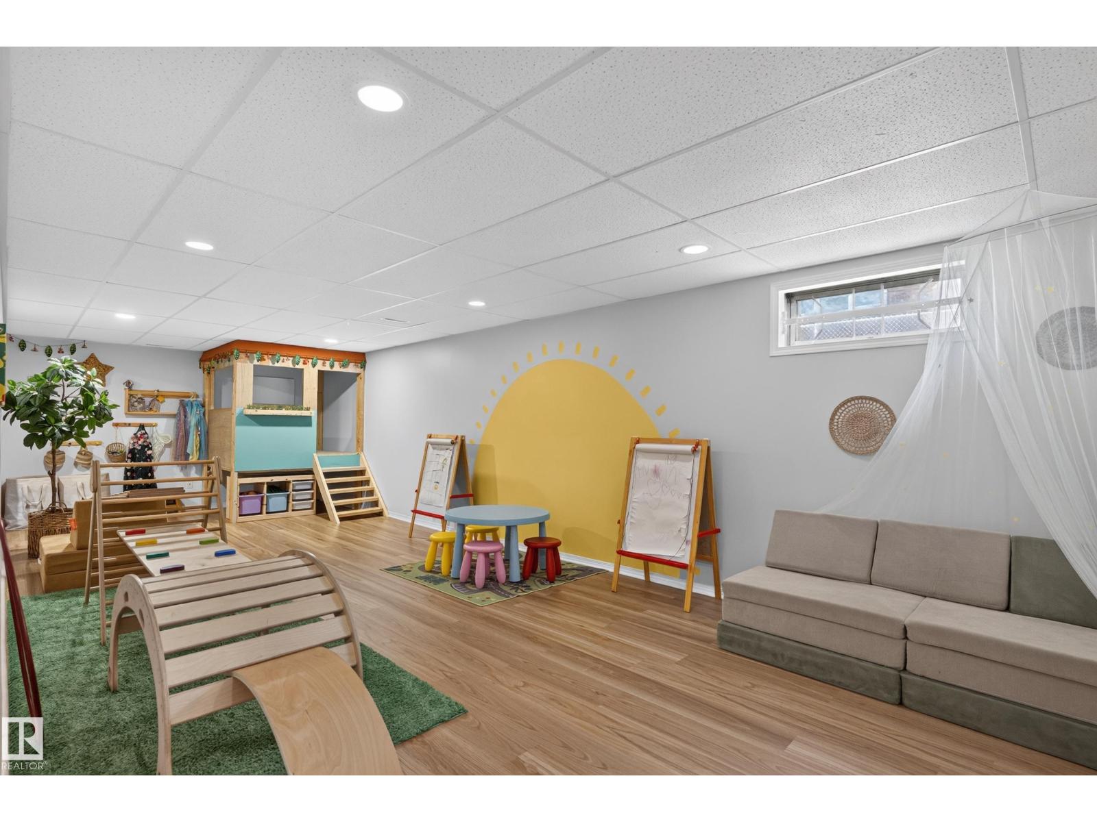 6512 94 Av Nw Property Photo 26