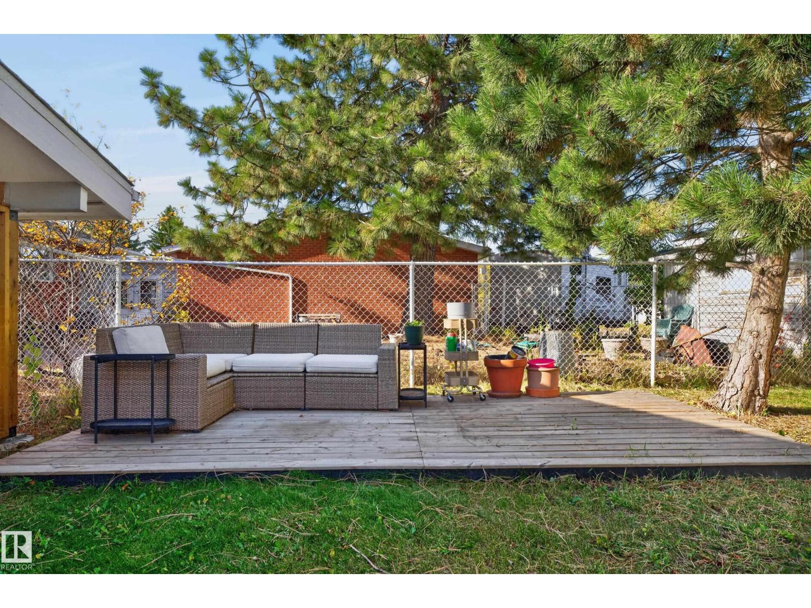 6512 94 Av Nw Property Photo 39