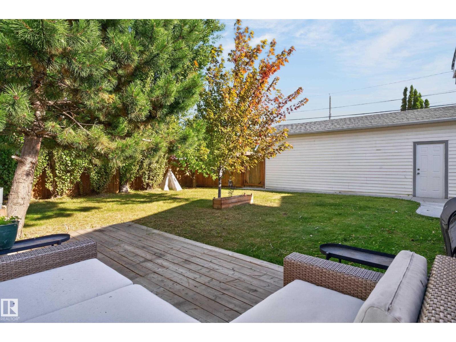 6512 94 Av Nw Property Photo 40