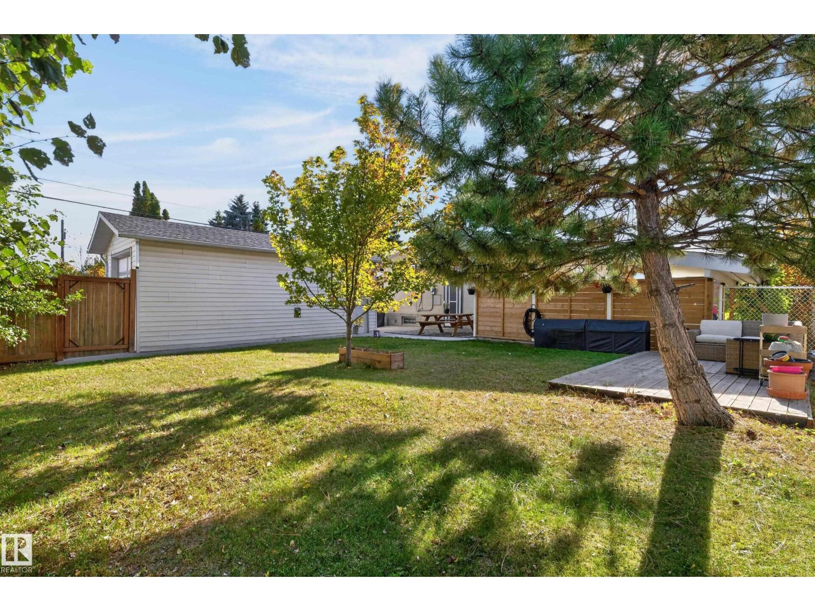 6512 94 Av Nw Property Photo 41