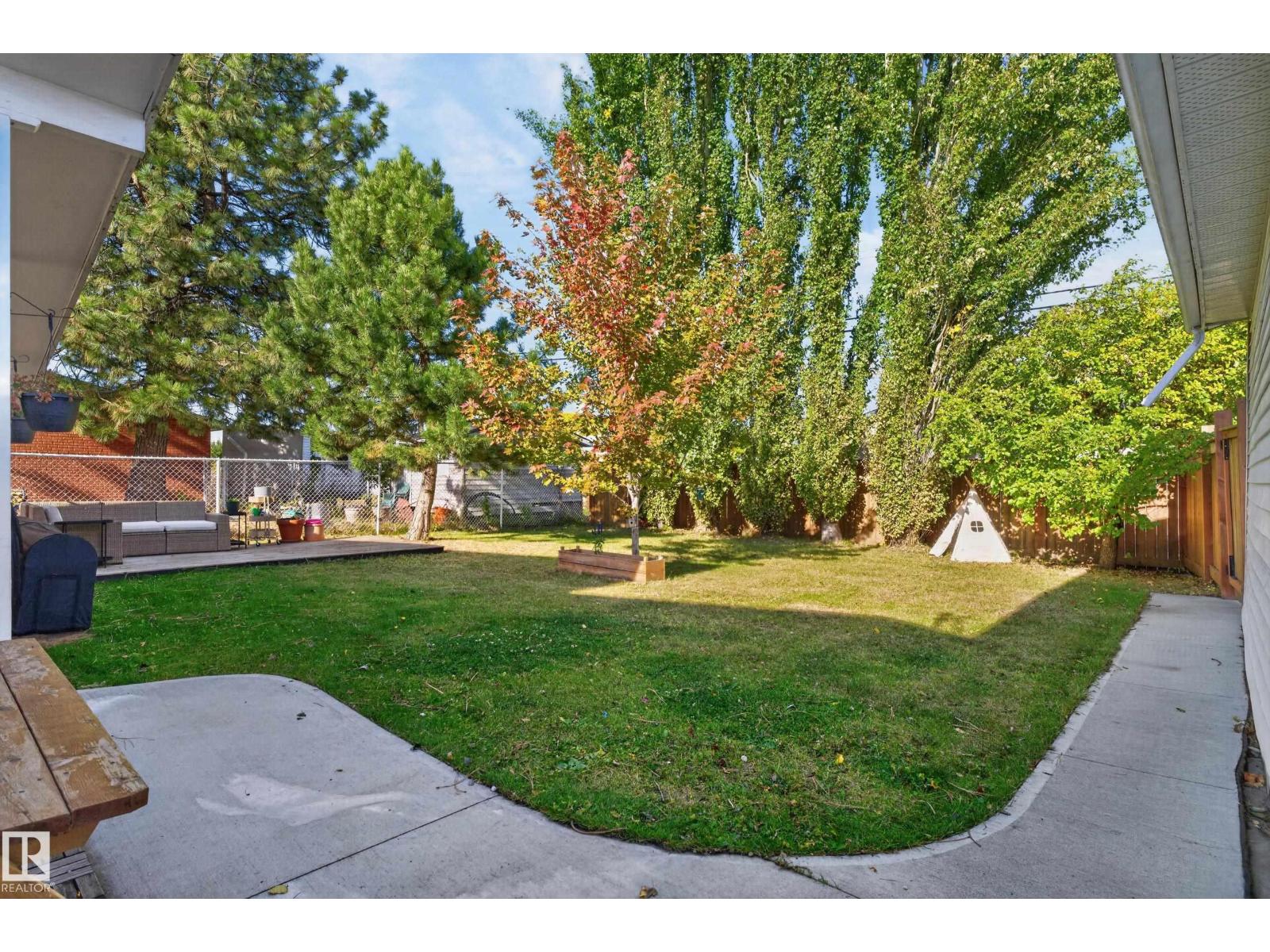 6512 94 Av Nw Property Photo 42