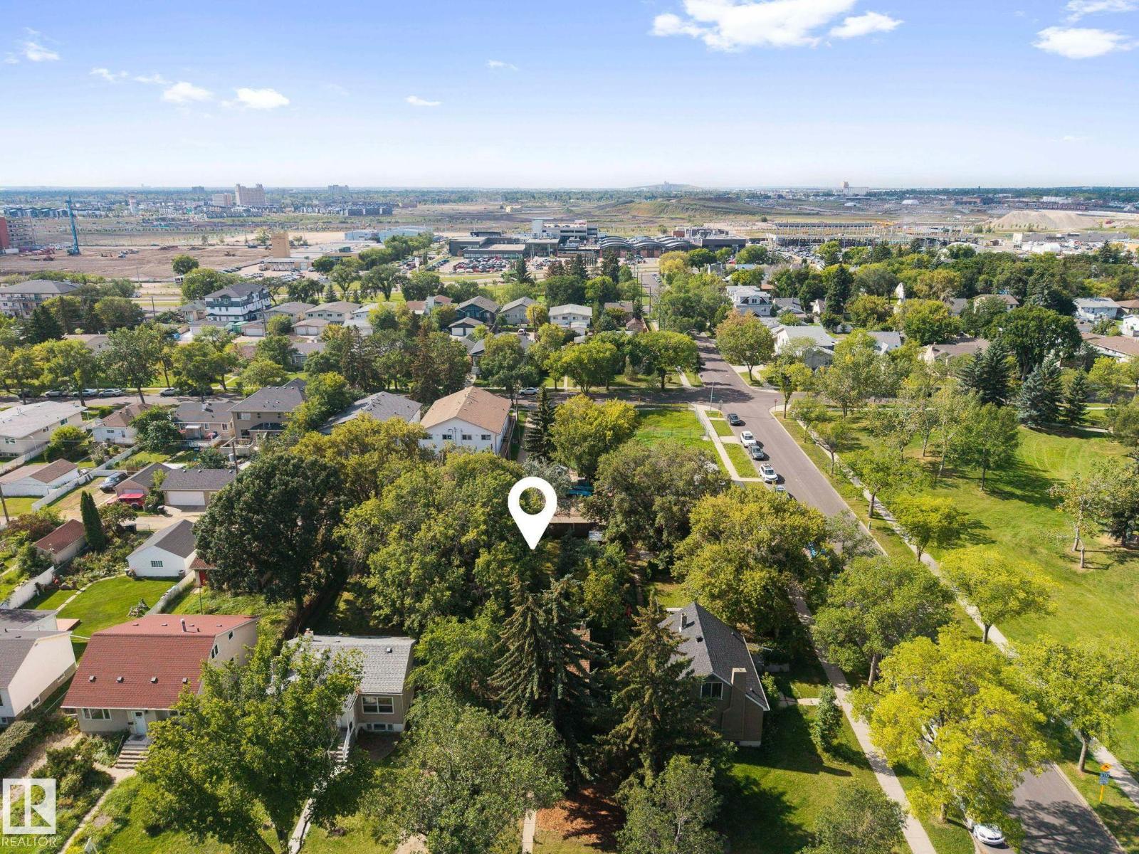 12034 104 St Nw Property Photo 23