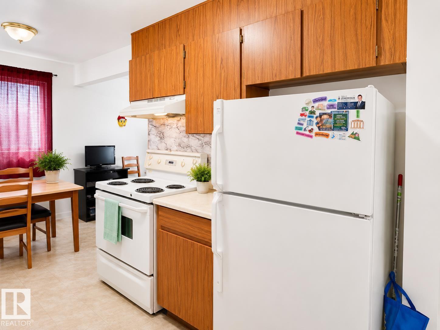 #38 11265 31 Av Nw Property Photo 3