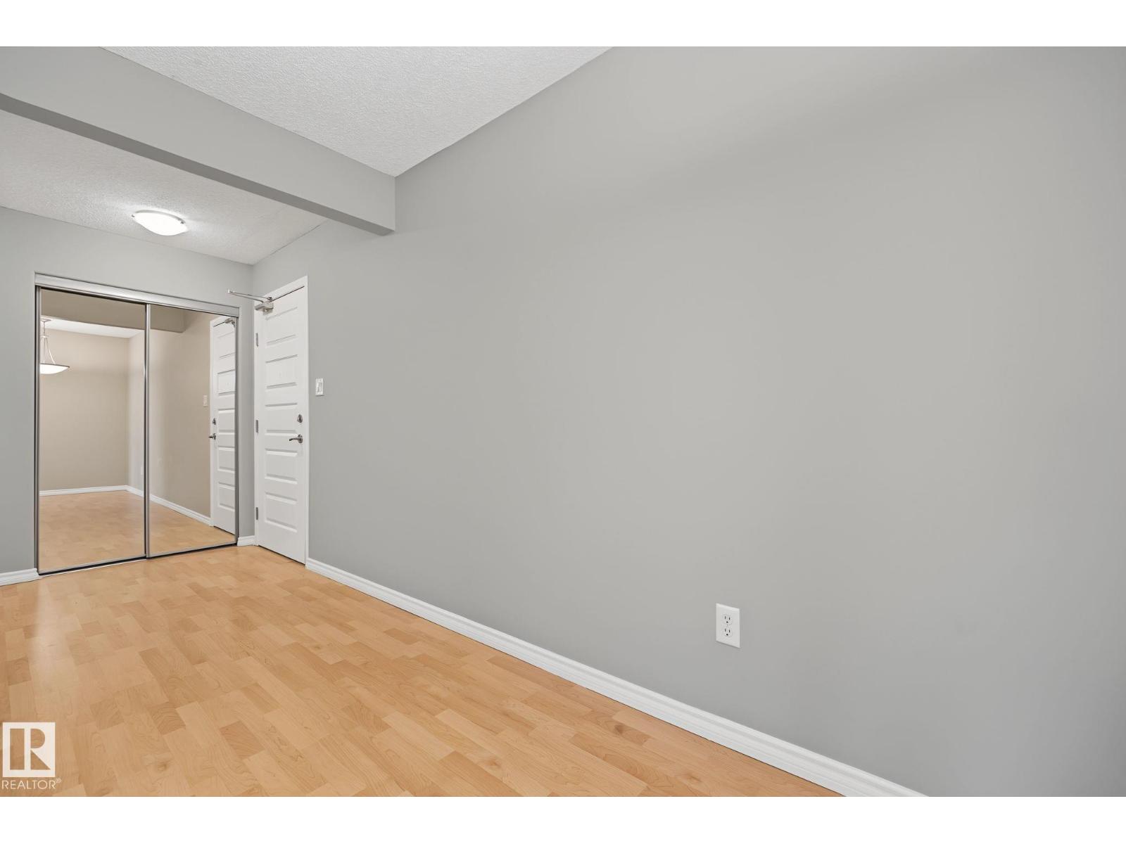 #102 646 Mcallister Lo Sw Property Photo 5