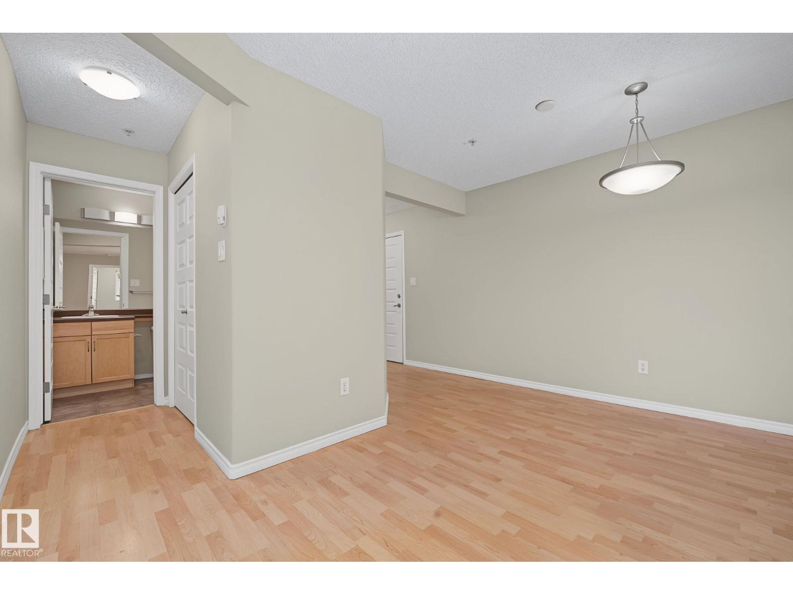 #102 646 Mcallister Lo Sw Property Photo 6