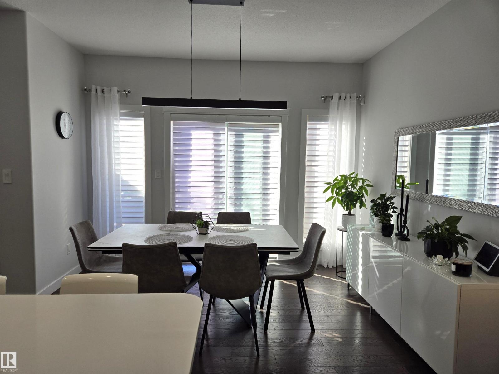 15883 13 Av Sw Property Photo 11