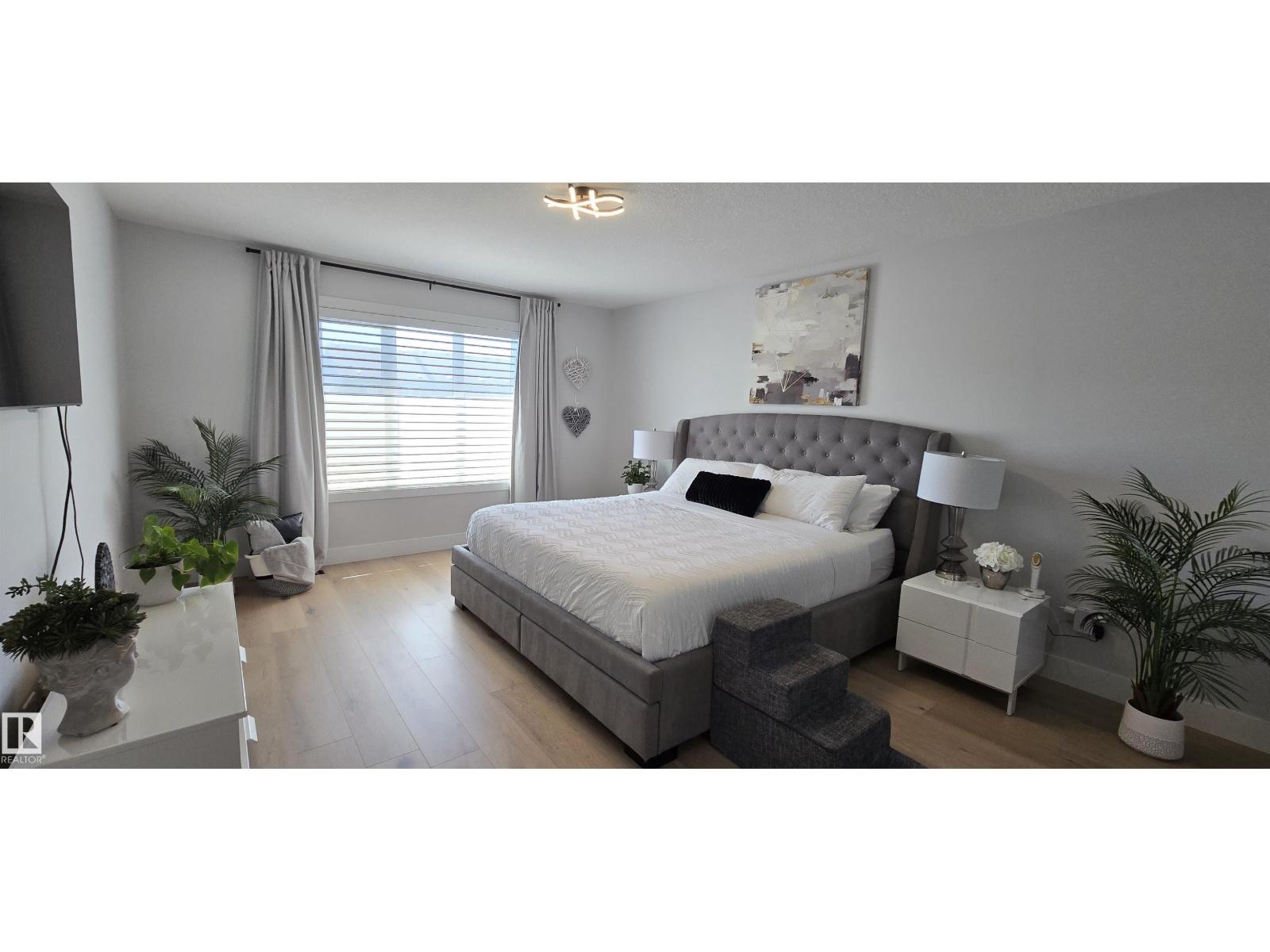 15883 13 Av Sw Property Photo 23