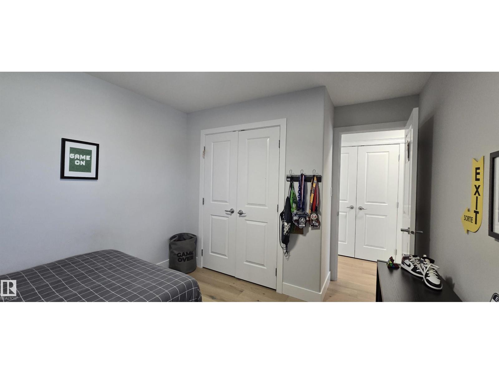 15883 13 Av Sw Property Photo 30