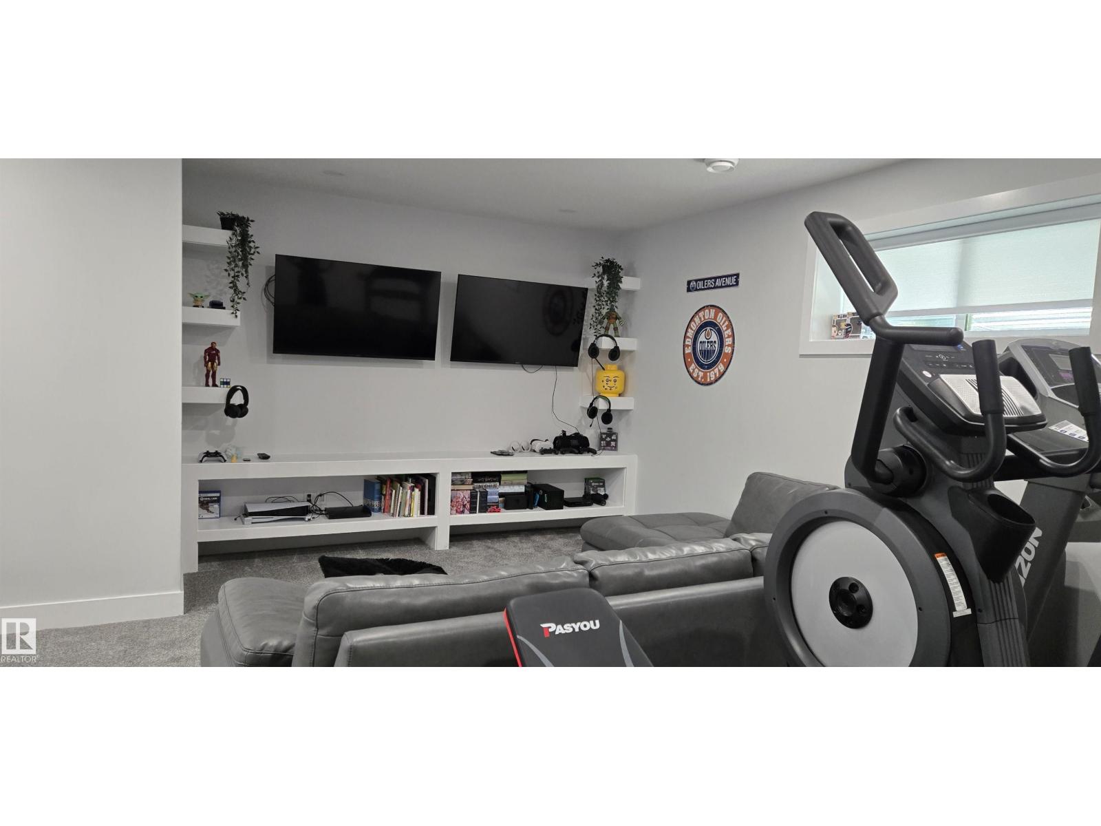 15883 13 Av Sw Property Photo 38