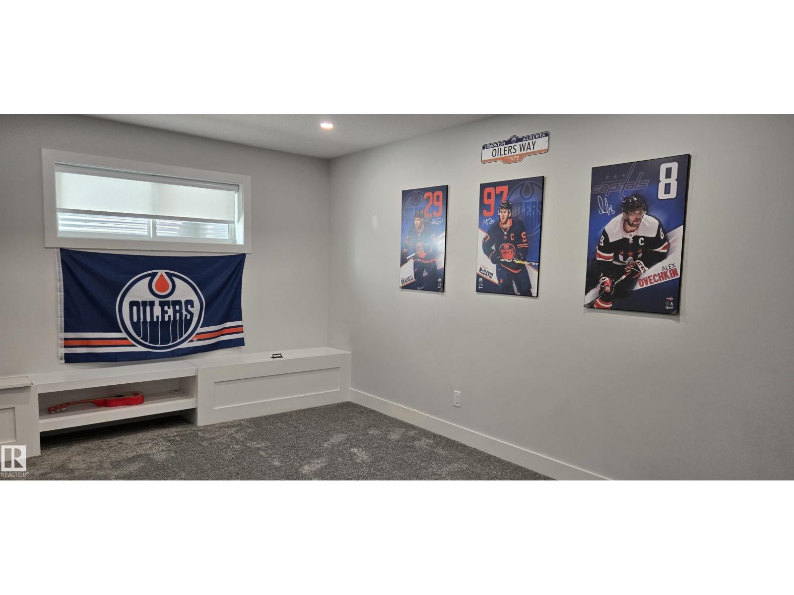 15883 13 Av Sw Property Photo 39