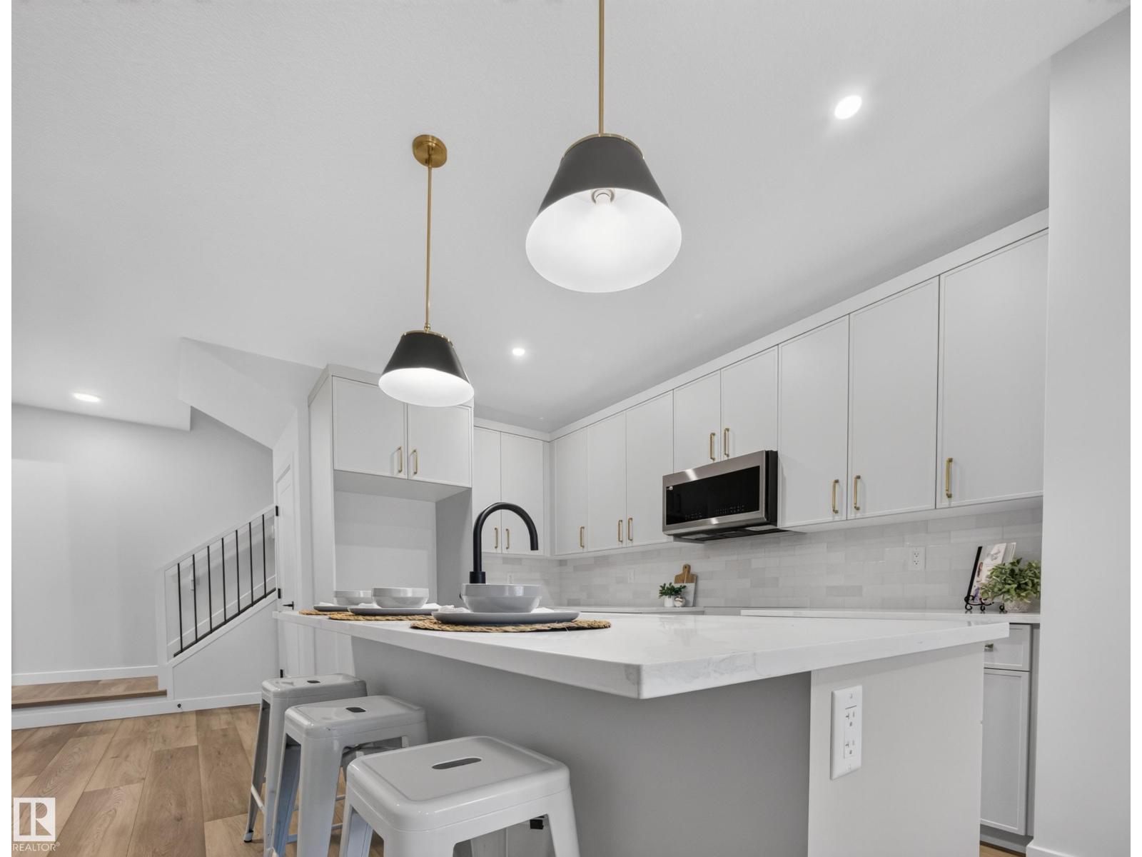 10985 130 St Nw Property Photo 6