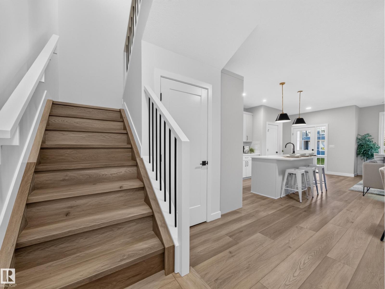 10985 130 St Nw Property Photo 8