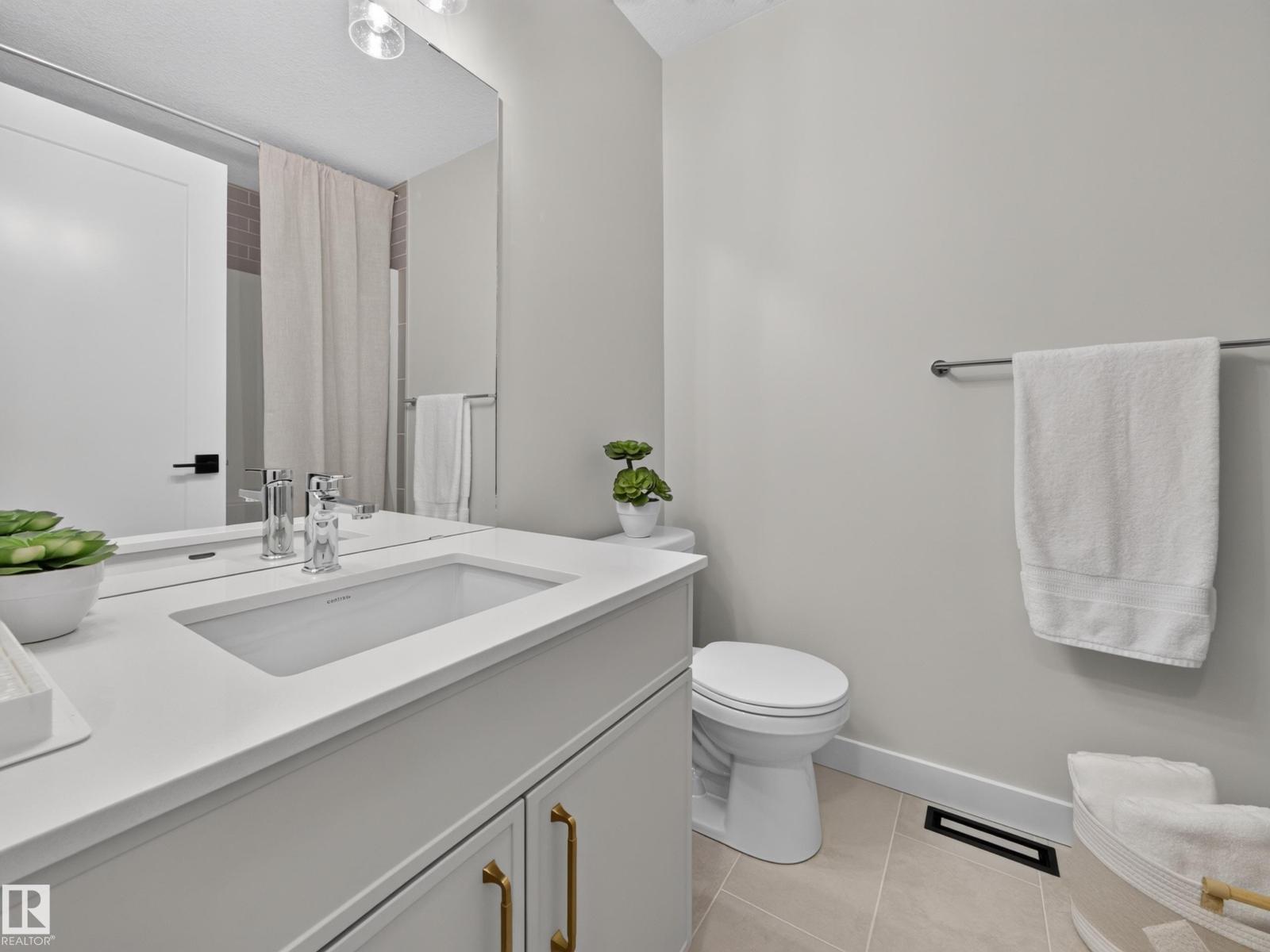 10985 130 St Nw Property Photo 10