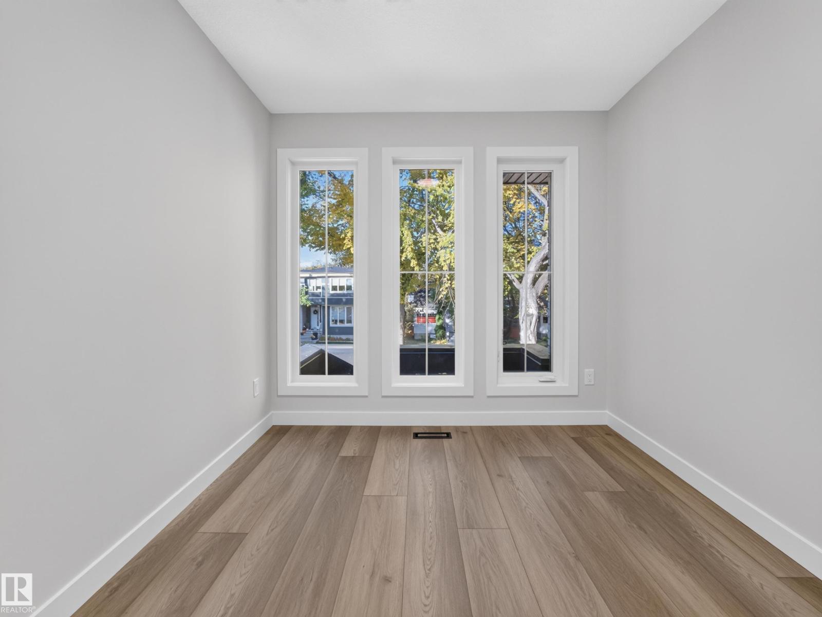 10985 130 St Nw Property Photo 12