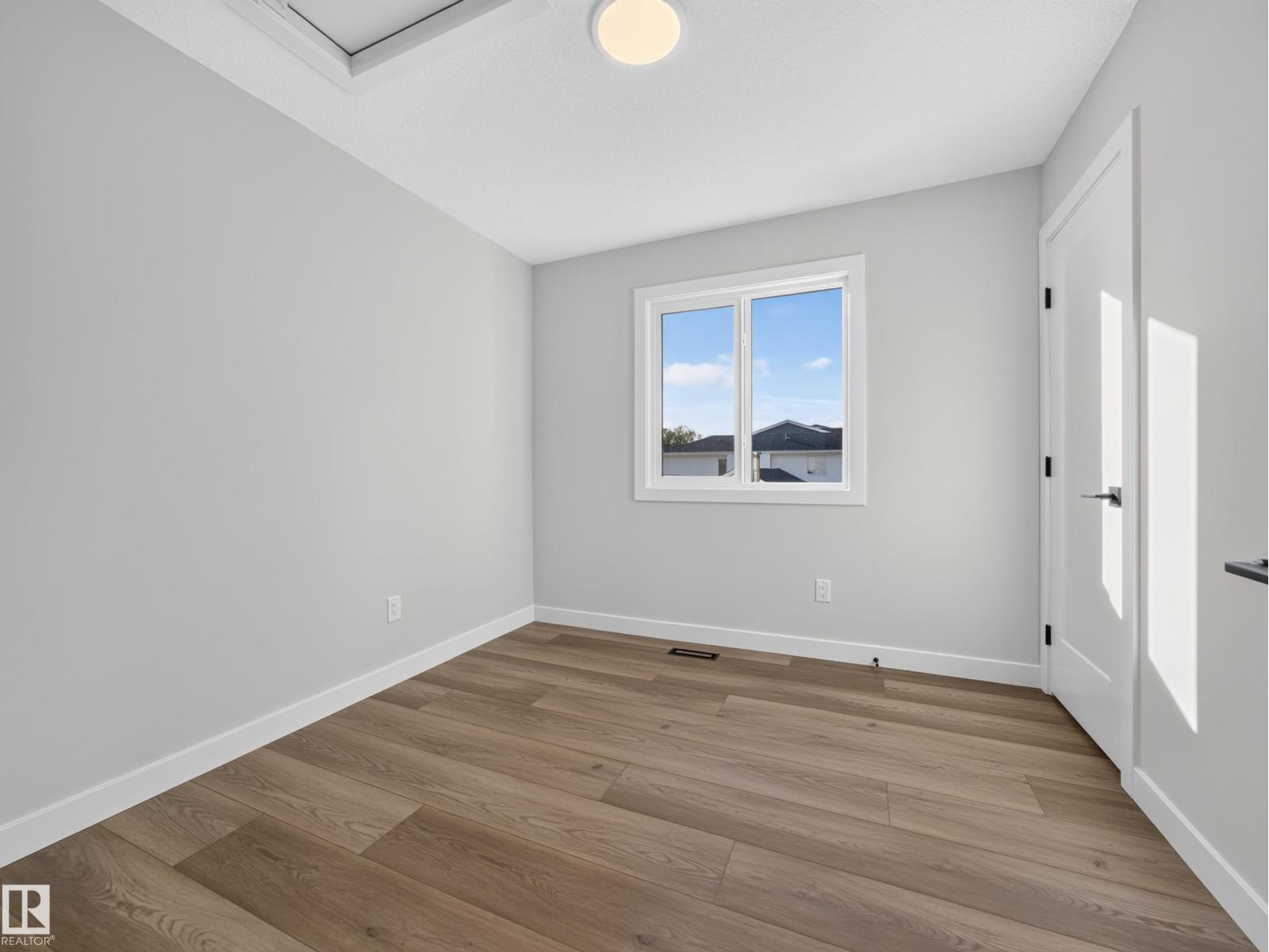 10985 130 St Nw Property Photo 13