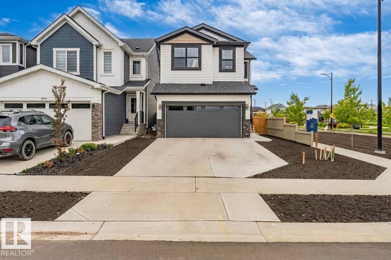 6921 54 Av Property Photo 3