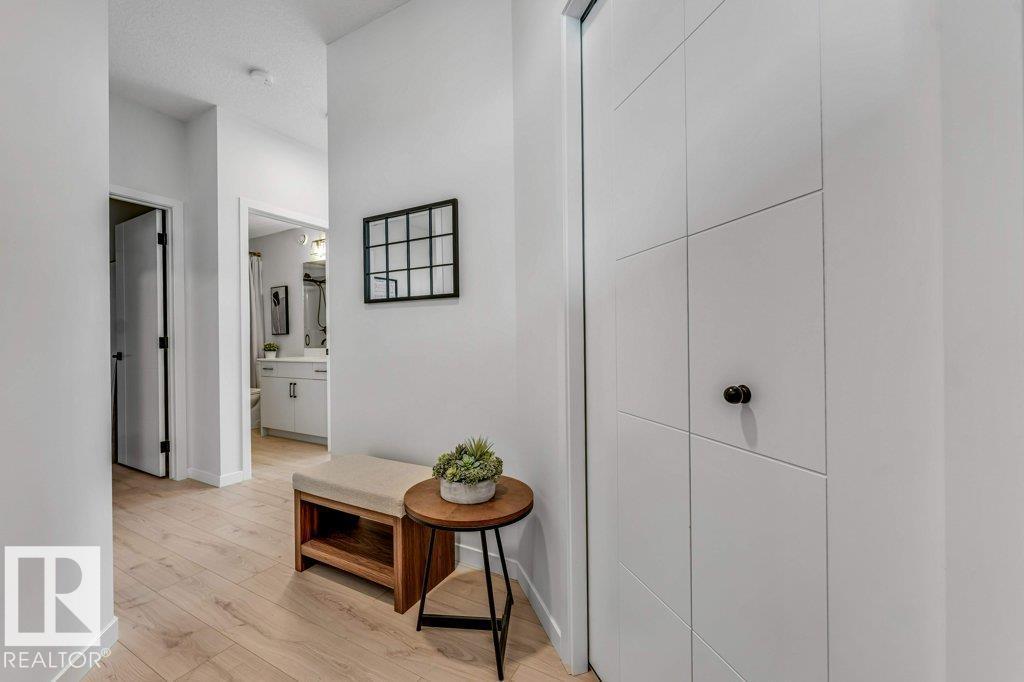 6921 54 Av Property Photo 8