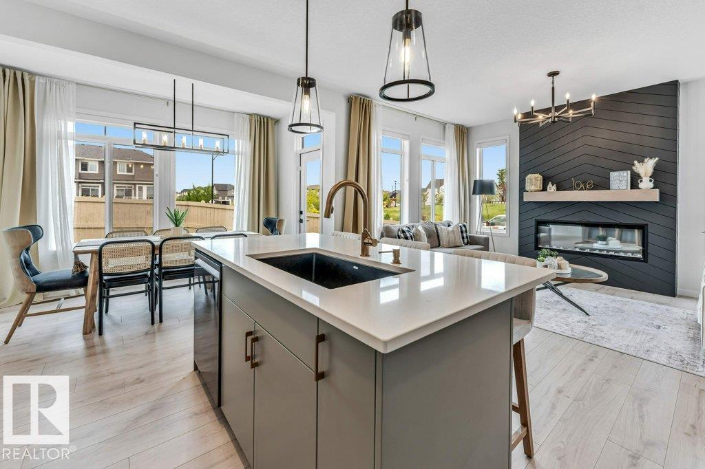 6921 54 Av Property Photo 14