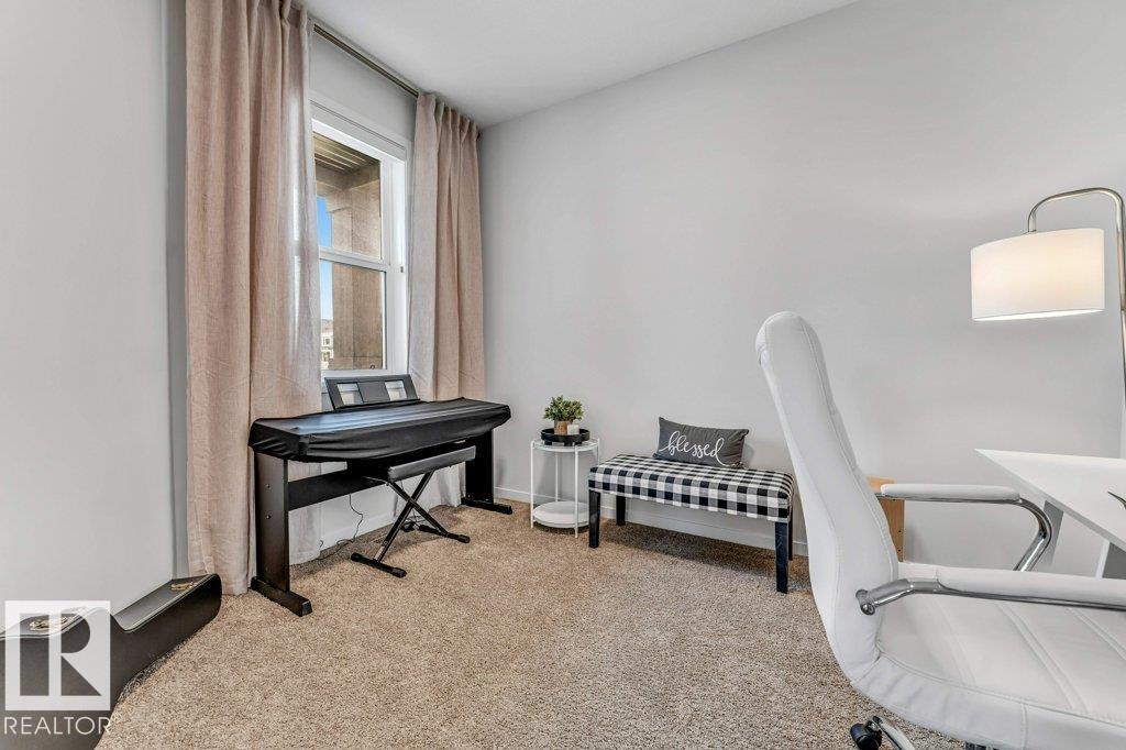 6921 54 Av Property Photo 20