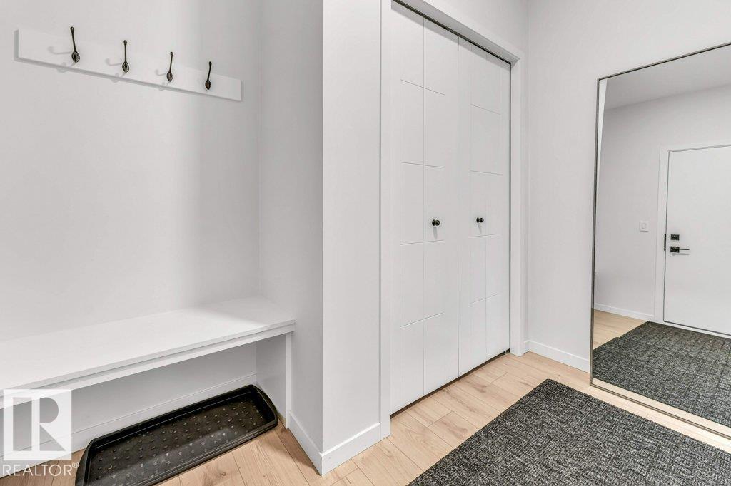 6921 54 Av Property Photo 23