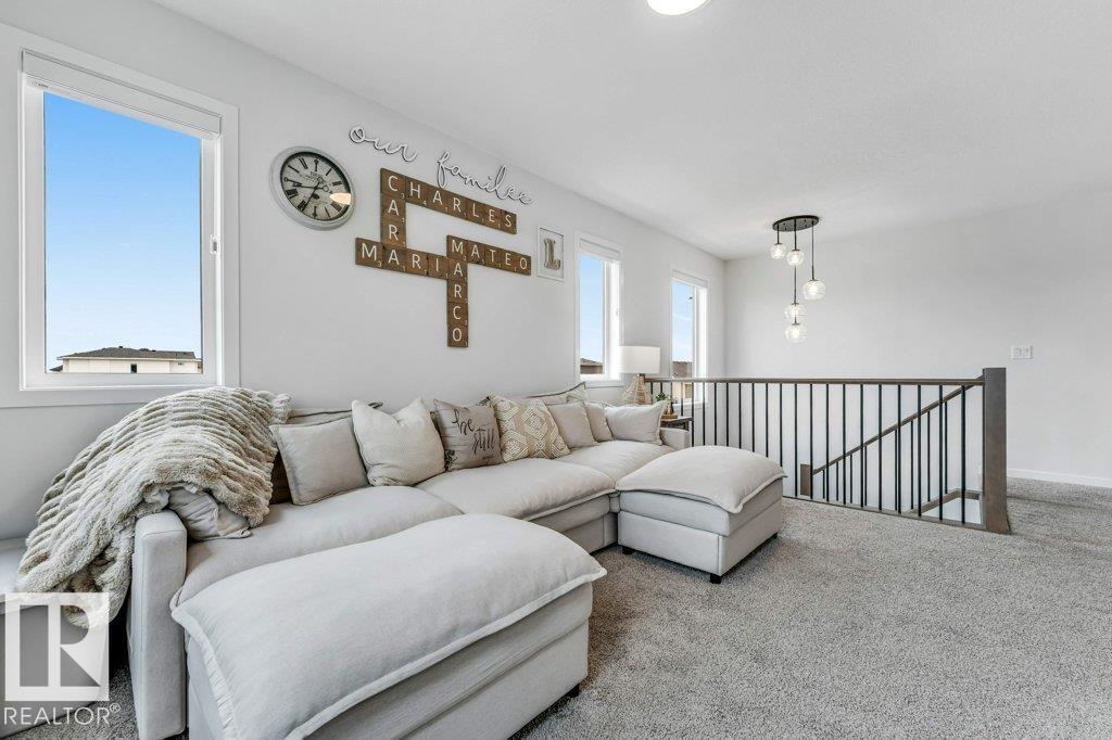 6921 54 Av Property Photo 25