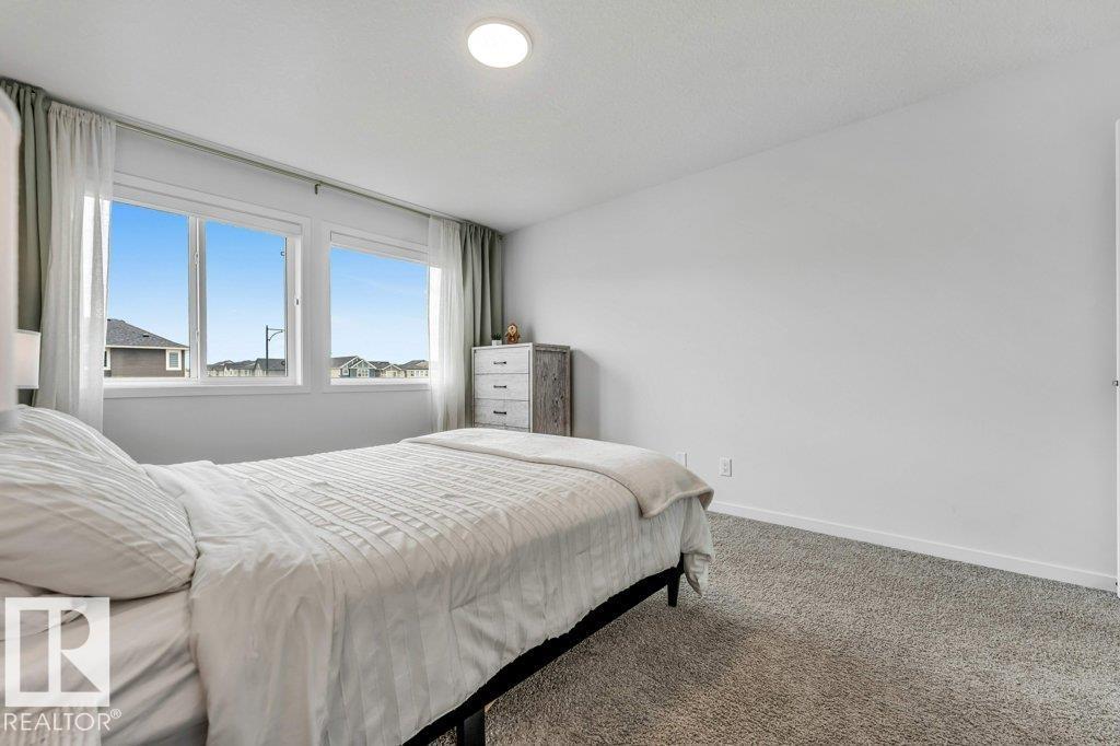 6921 54 Av Property Photo 28