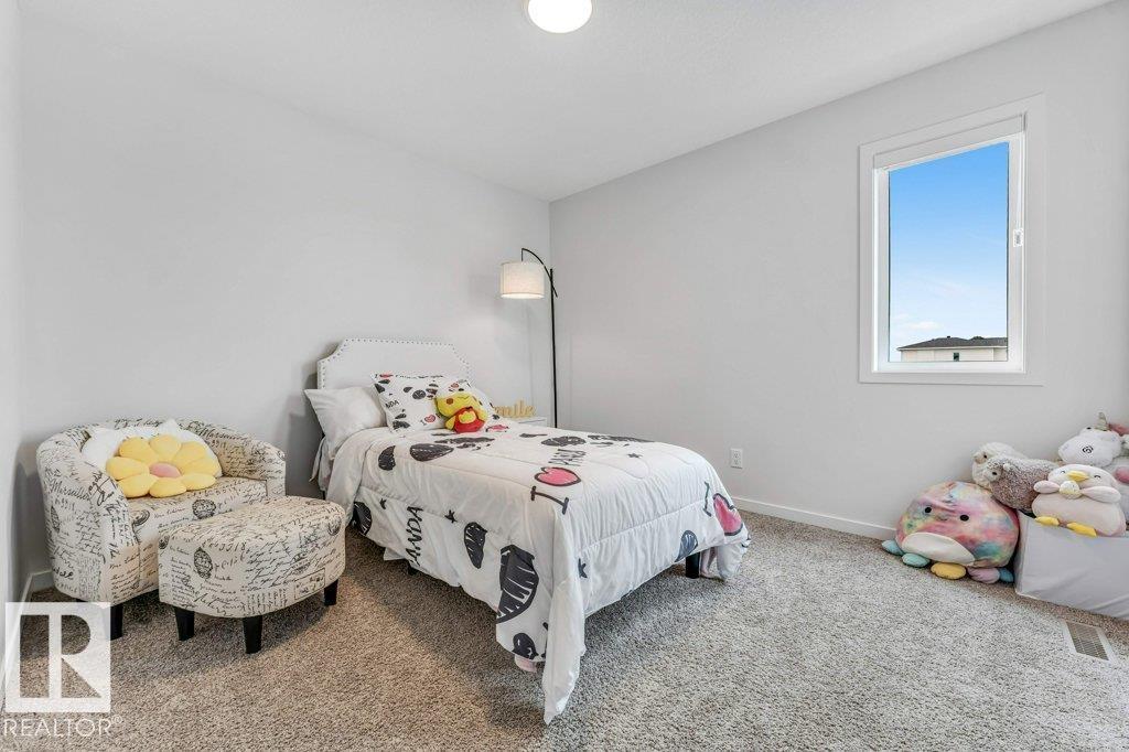 6921 54 Av Property Photo 30
