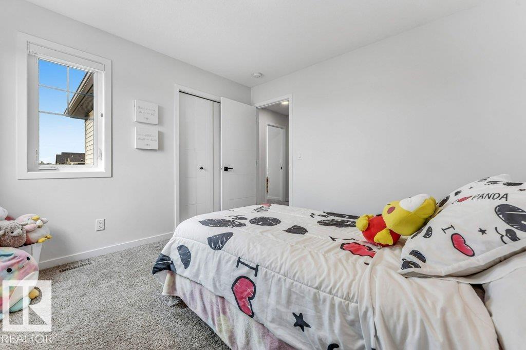 6921 54 Av Property Photo 31