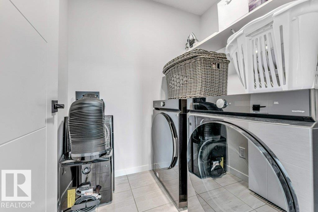 6921 54 Av Property Photo 40