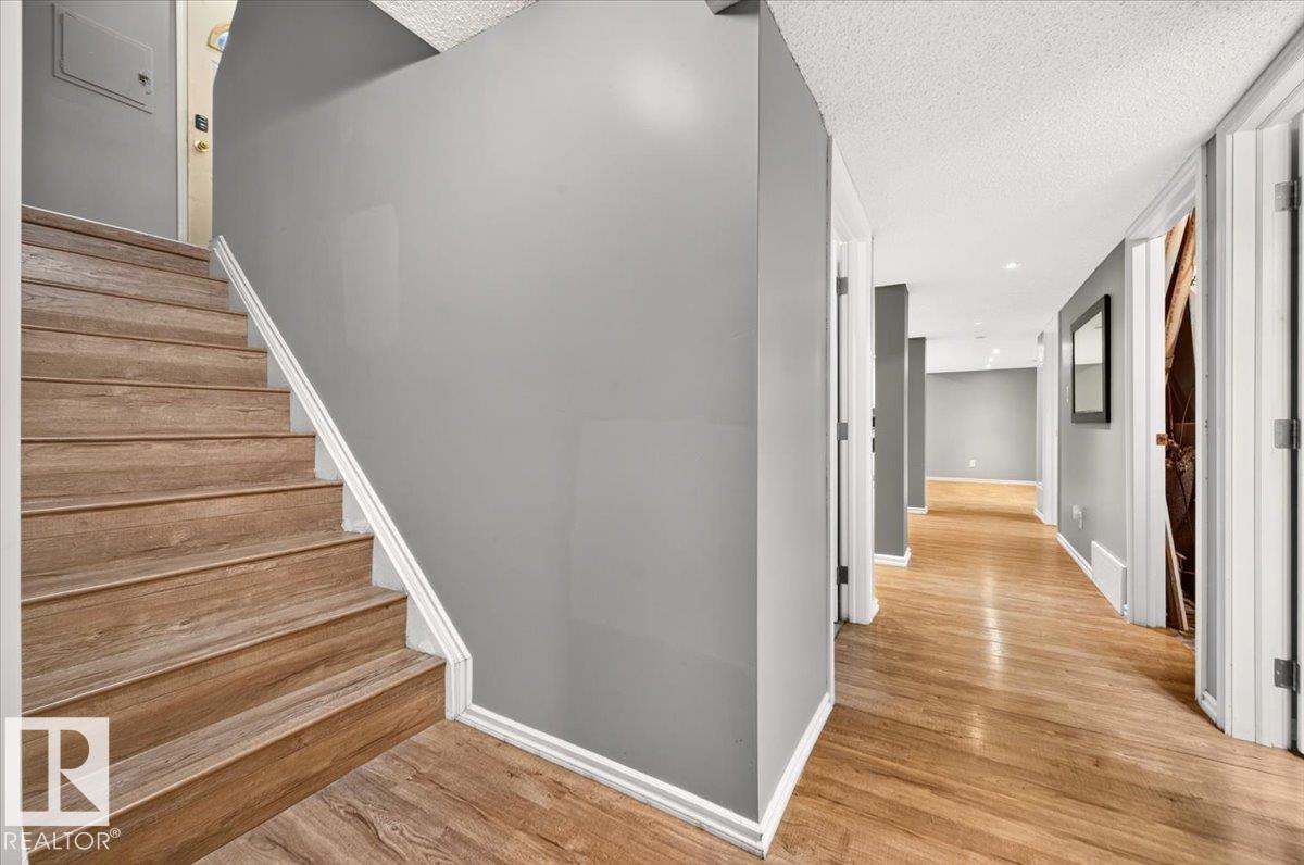 8512 134 Av Nw Property Photo 4