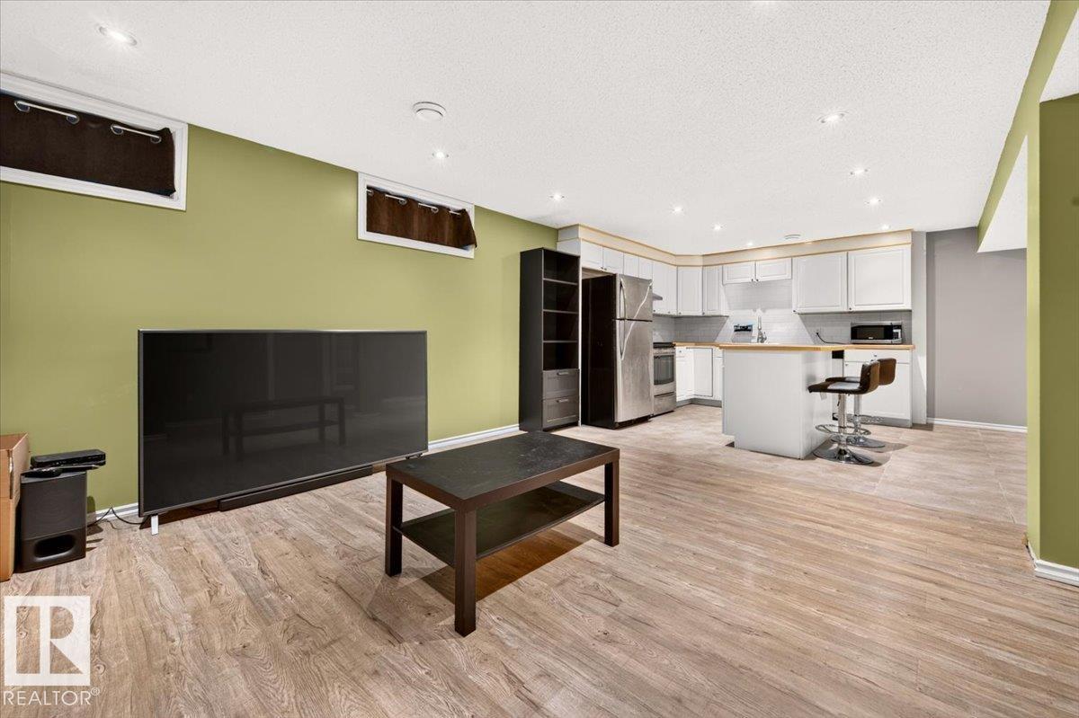 8512 134 Av Nw Property Photo 7