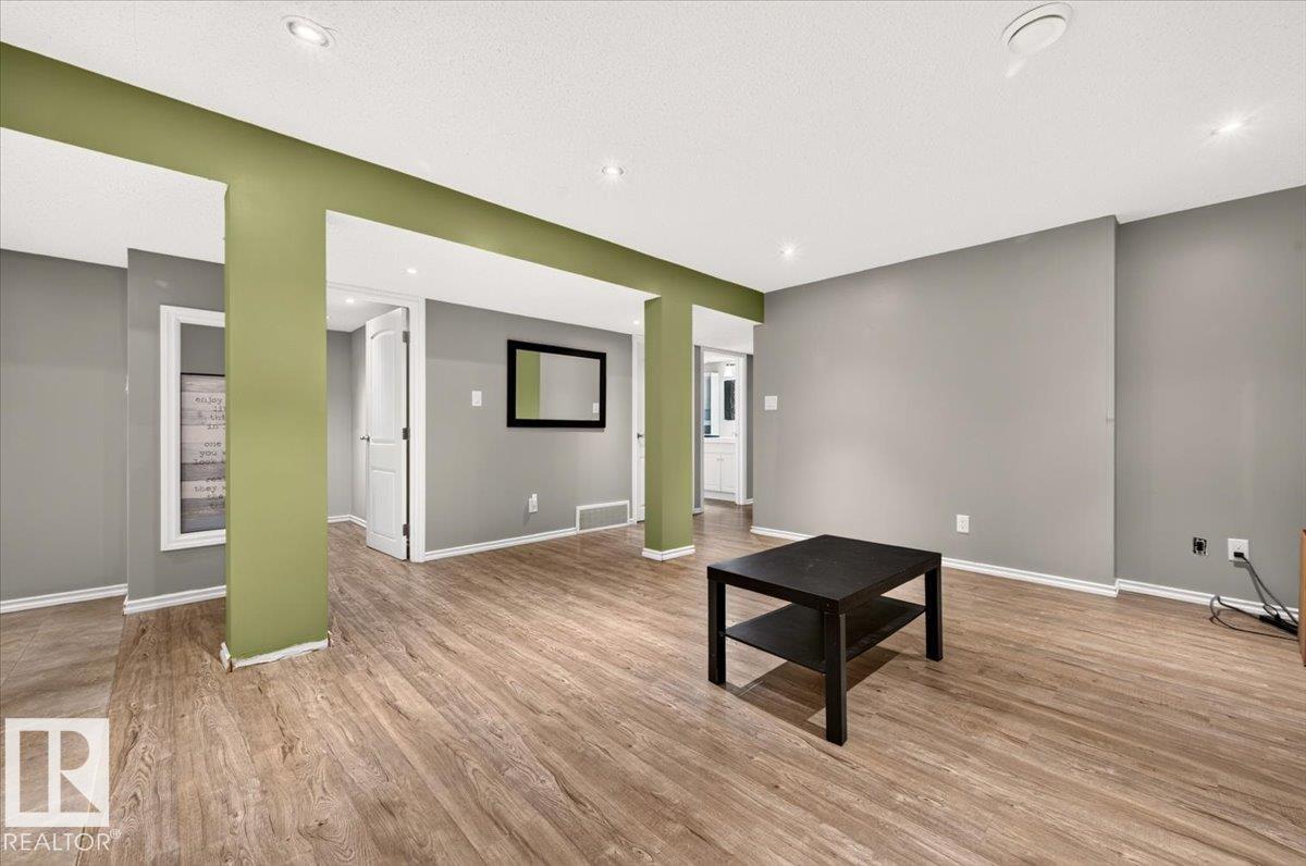 8512 134 Av Nw Property Photo 12
