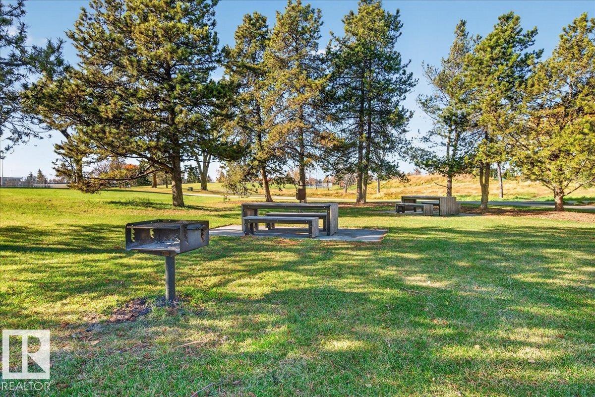 8512 134 Av Nw Property Photo 34