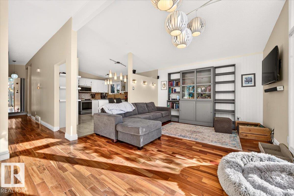8512 134 Av Nw Property Photo 45