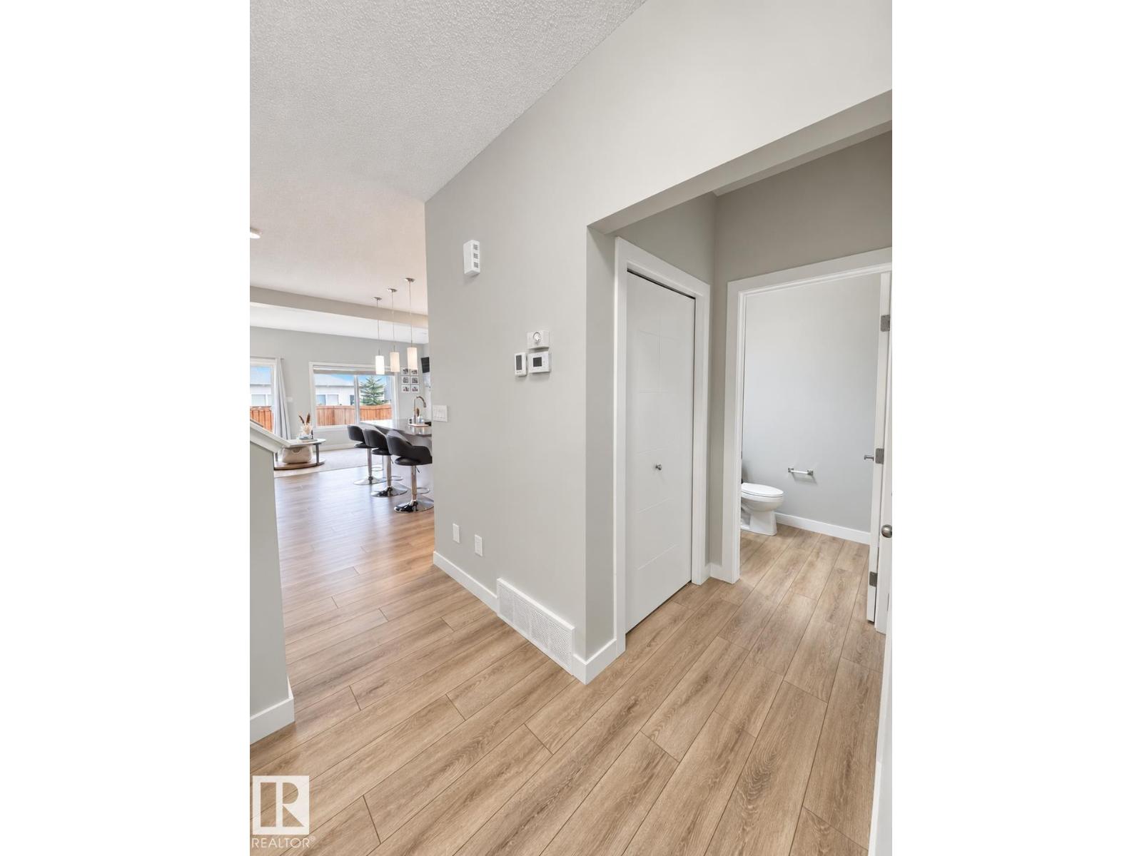 262 39a Av Nw Property Photo 3