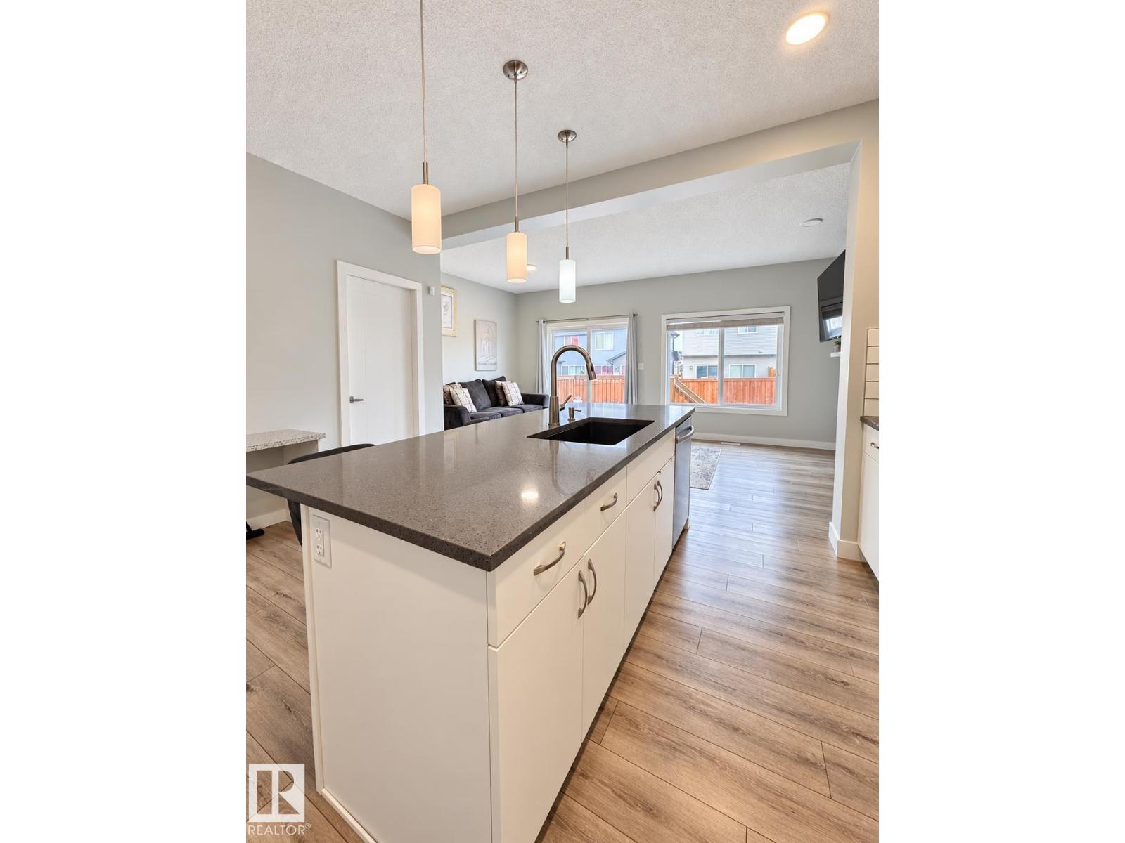 262 39a Av Nw Property Photo 5