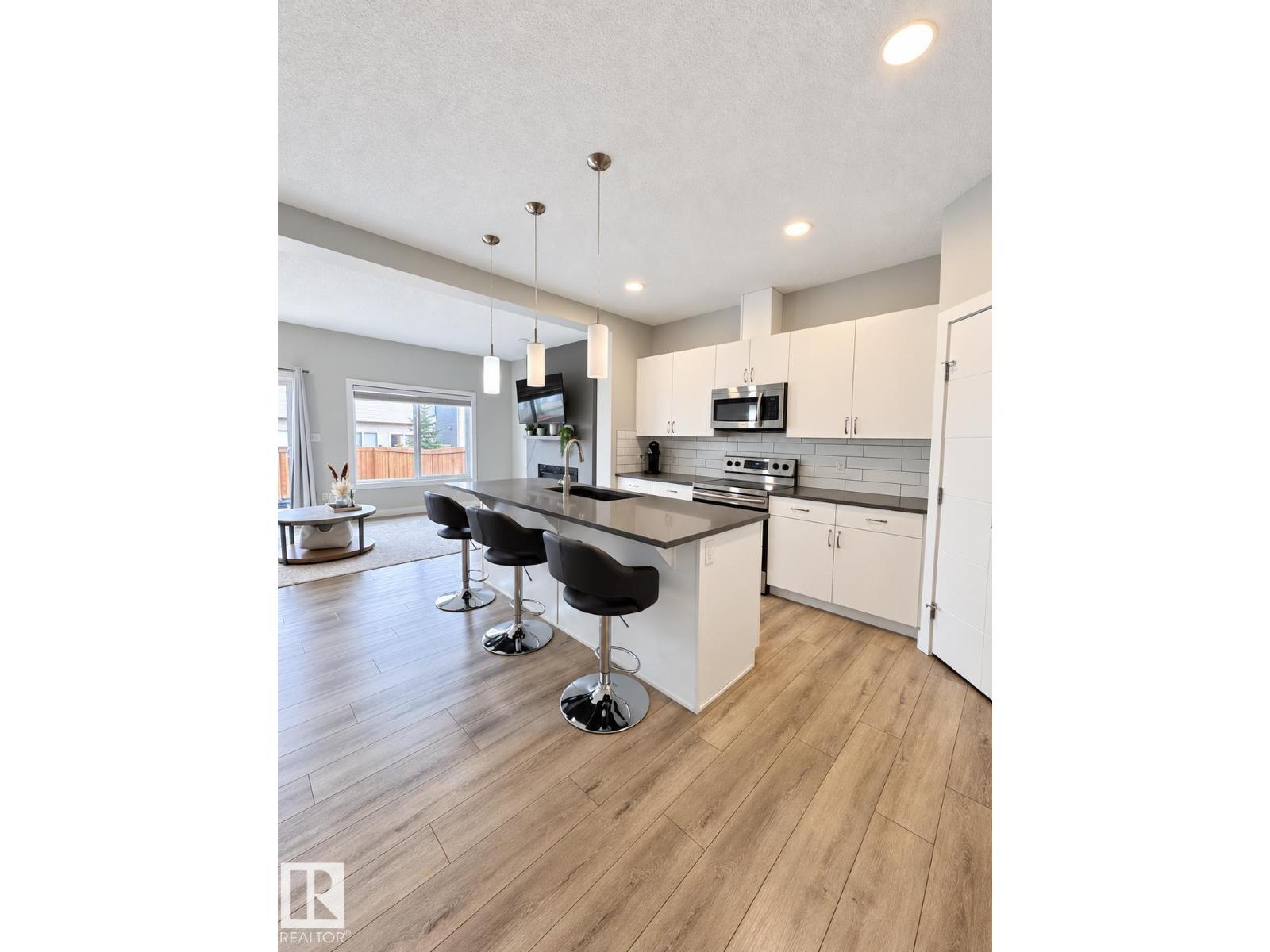 262 39a Av Nw Property Photo 6