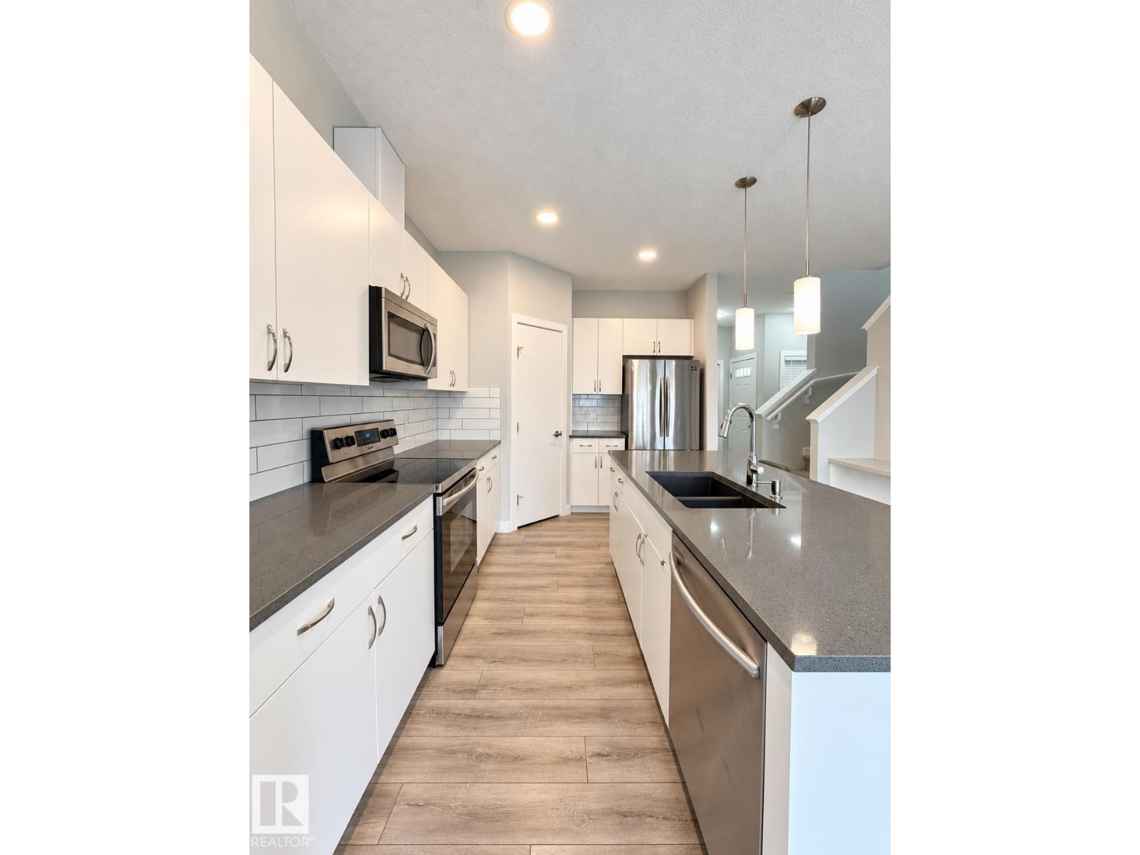 262 39a Av Nw Property Photo 8